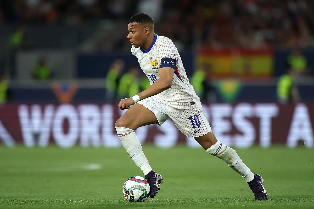 Mbappé avec les Bleus jeudi soir (Photo by Alex Grimm/Getty Images).