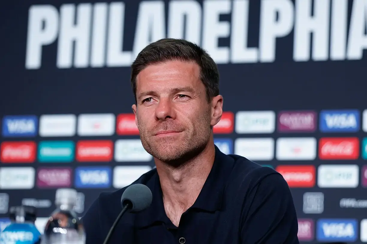Xabi Alonso lors de la conférence de presse avant Salzbourg à Philadelphie (realmadrid.com)