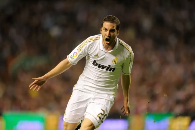 Higuaín lors de la saison 2011-12 (Photo by Denis Doyle/Getty Images)