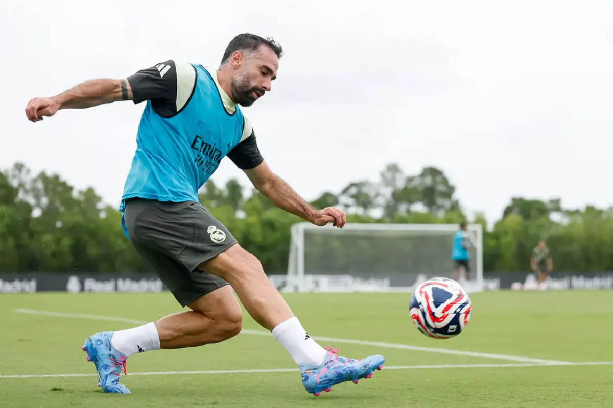 Feu vert pour Carvajal : le latéral annonce son retour à la compétition (realmadrid.com)