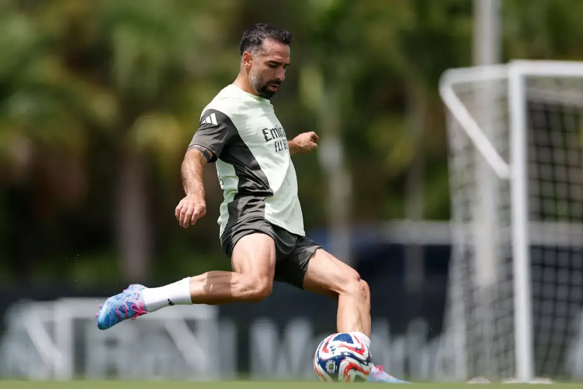 Feu vert pour Carvajal : le latéral annonce son retour à la compétition (realmadrid.com)