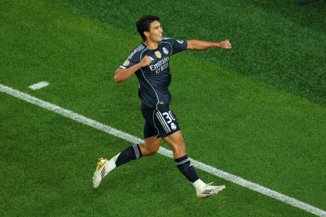 PHILADELPHIA, PENNSYLVANIA - JUNE 26: Gonzalo Garcia #30 of Real Madrid C.F. celebrates scoring his team's third goal during the FIFA Club World Cup 2025 group H match between FC Red Bull Salzburg and Real Madrid CF at Lincoln Financial Field on June 26, 2025 in Philadelphia, Pennsylvania. (Photo by Luke Hales/Getty Images)