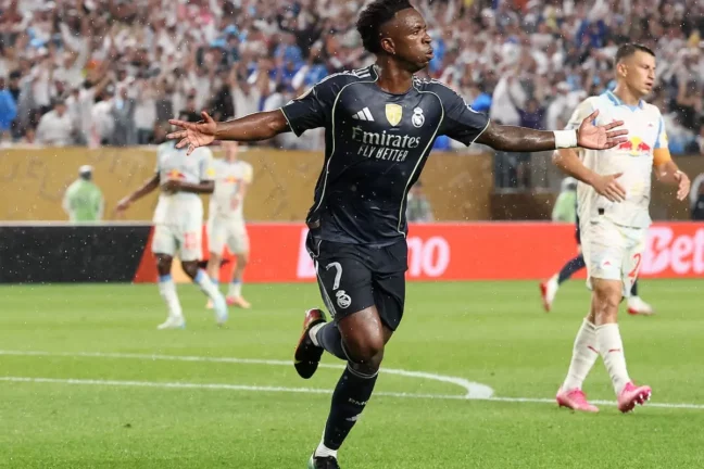 PHILADELPHIA, PENNSYLVANIA - JUNE 26: Vinicius Jr. #7 of Real Madrid C.F. celebrates scoring his team's first goal during the FIFA Club World Cup 2025 group H match between FC Red Bull Salzburg and Real Madrid CF at Lincoln Financial Field on June 26, 2025 in Philadelphia, Pennsylvania. (Photo by Francois Nel/Getty Images)