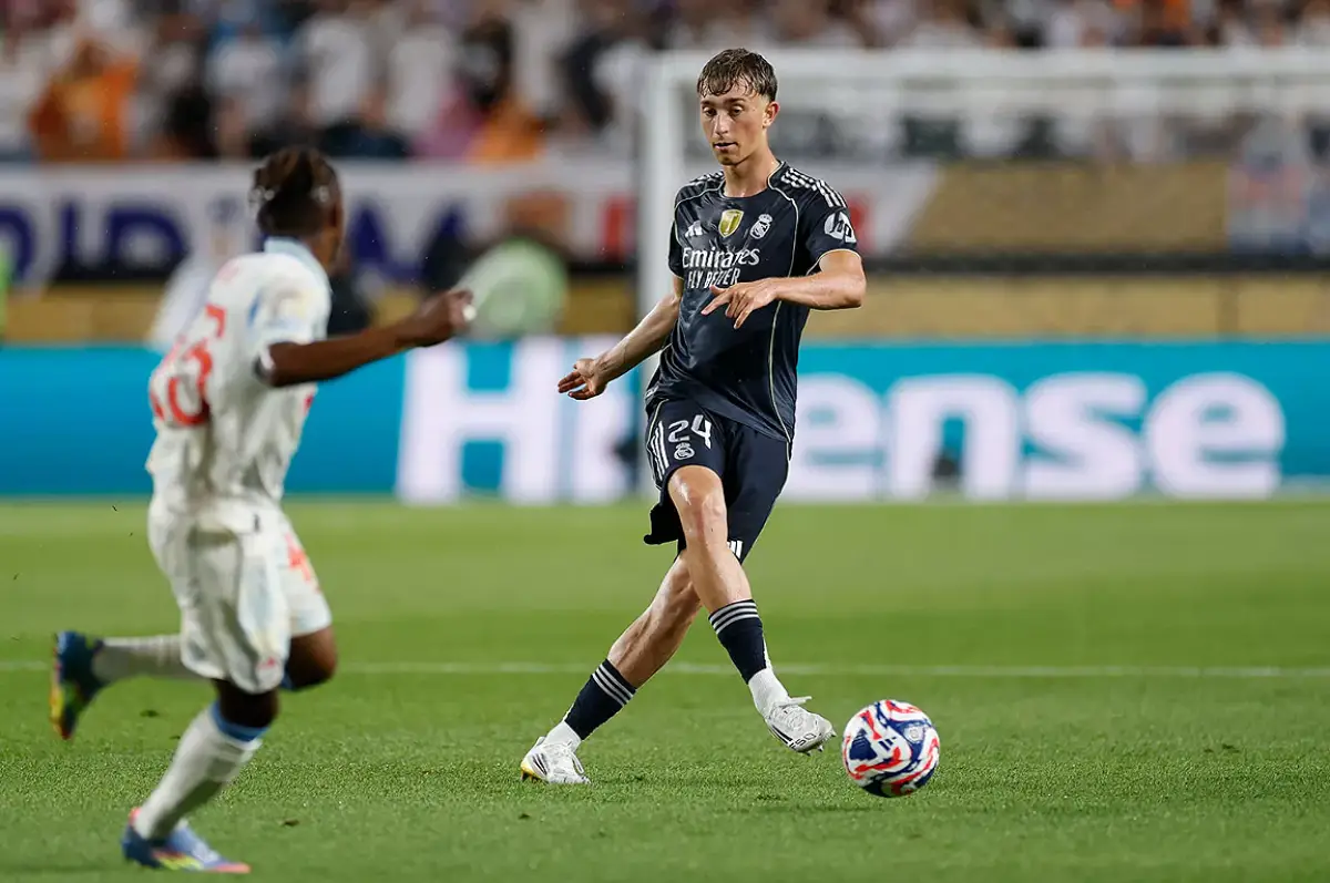 Huijsen, distributeur en chef de la nouvelle machine madrilène (realmadrid.com)