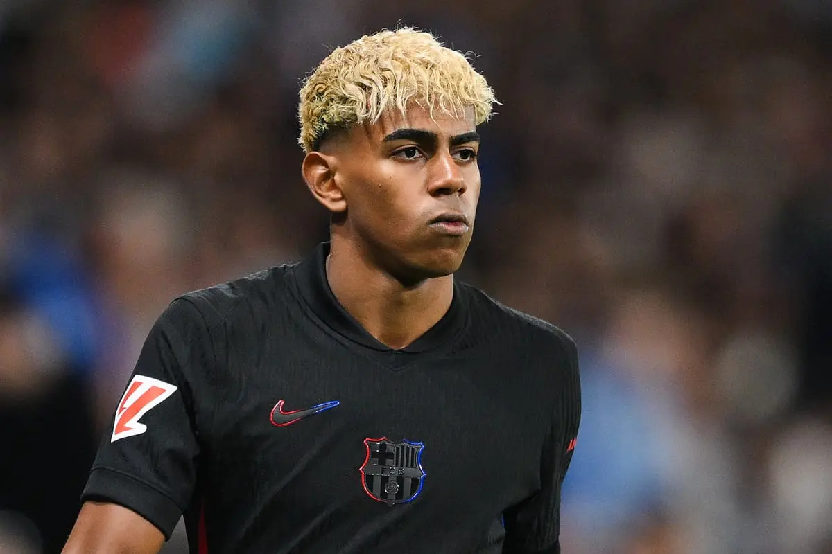 BARCELONA, SPAIN - MAY 14: Lamine Yamal of FC Barcelona looks on during the LaLiga match between RCD Espanyol de Barcelona and FC Barcelona at RCDE Stadium on May 14, 2025 in Barcelona, Spain. (Photo by David Ramos/Getty Images).
