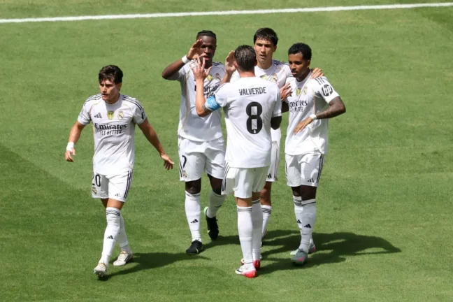 MIAMI GARDENS, FLORIDA - JUNE 18: Gonzalo Garcia #30 of Real Madrid C. F. celebrates with teammates after scoring his team's first goal during the FIFA Club World Cup 2025 group H match between Real Madrid CF and Al Hilal at Hard Rock Stadium on June 18, 2025 in Miami Gardens, Florida. (Photo by Sandra Montanez/Getty Images)