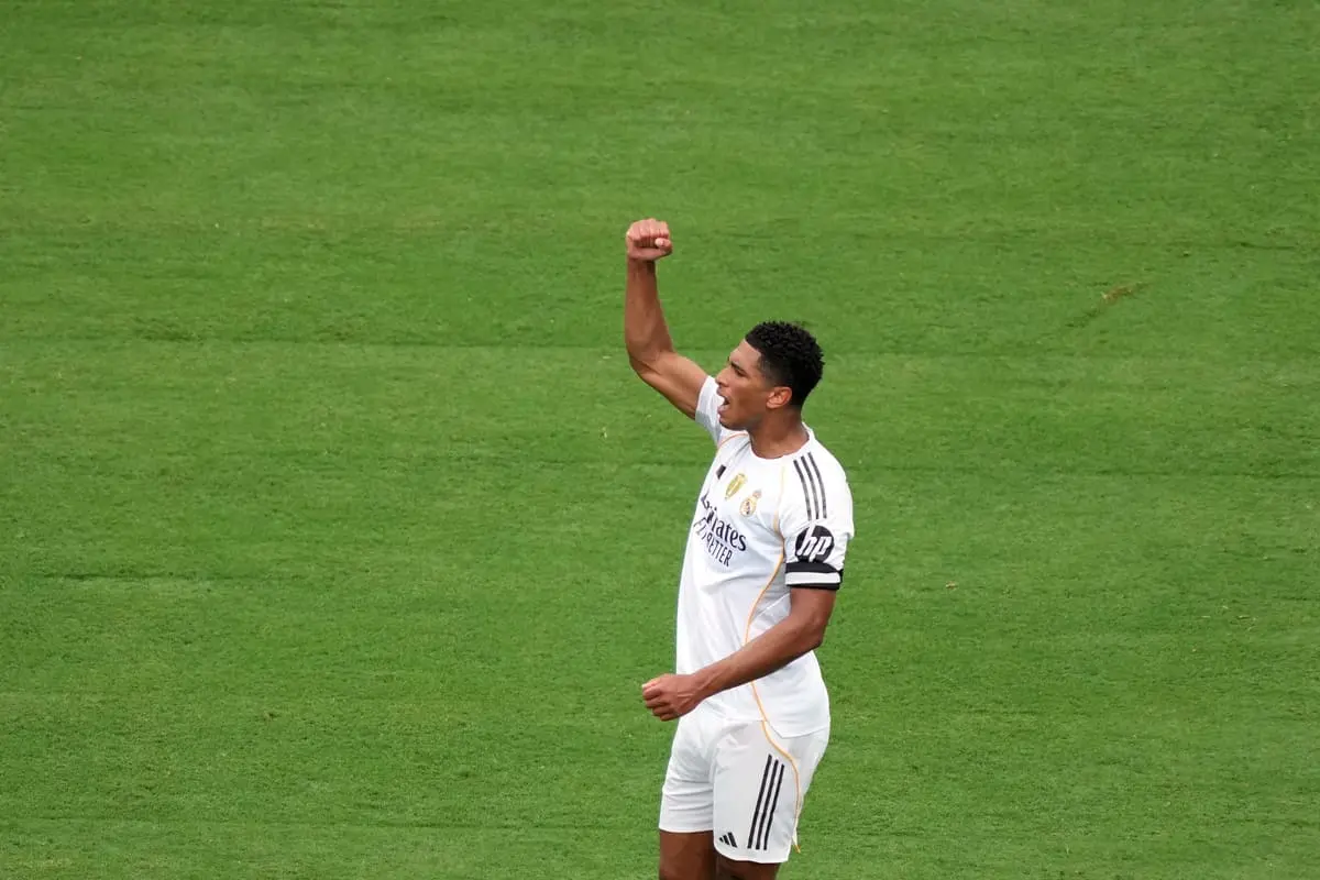 CHARLOTTE, NORTH CAROLINA - JUNE 22: Jude Bellingham #5 of Real Madrid C. F. celebrates scoring his team's first goal during the FIFA Club World Cup 2025 group H match between Real Madrid CF and CF Pachuca at Bank of America Stadium on June 22, 2025 in Charlotte, North Carolina. (Photo by Michael Owens/Getty Images).