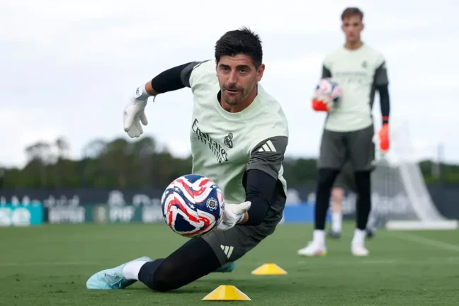 Thibaut Courtois, un mur infranchissable et le leader du vestiaire (realmadrid.com)