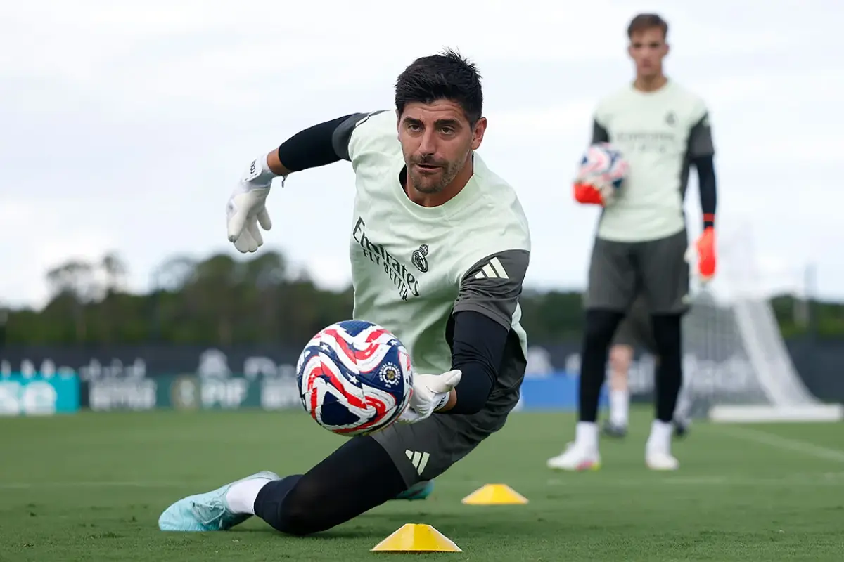 Thibaut Courtois, un mur infranchissable et le leader du vestiaire (realmadrid.com)