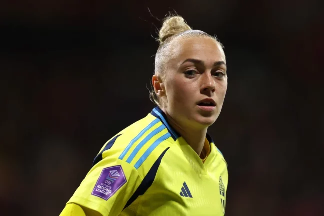 WREXHAM, WALES - FEBRUARY 25: Hanna Bennison of Sweden in action during the UEFA Women's Nations League 2024/25 Grp A4 MD2 match between Wales and Sweden at Racecourse Ground on February 25, 2025 in Wrexham, Wales. (Photo by Jan Kruger/Getty Images) l Real Madrid