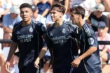 Thiago Pitarch, au centre de l'image, lors de ses débuts avec le Real Madrid Castilla samedi dernier. (REALMADRID.COM)