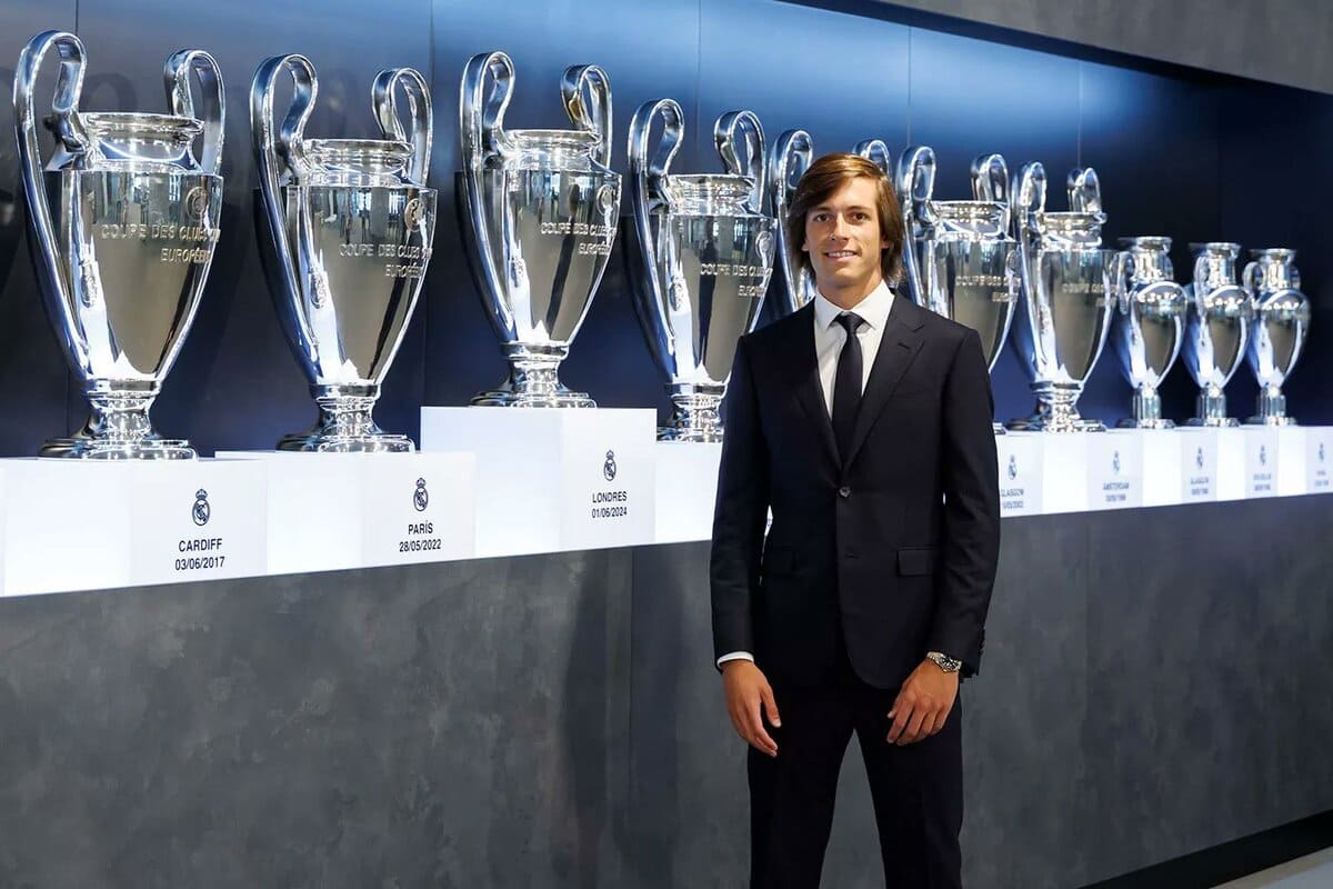 Présentation officielle Carreras Real Madrid