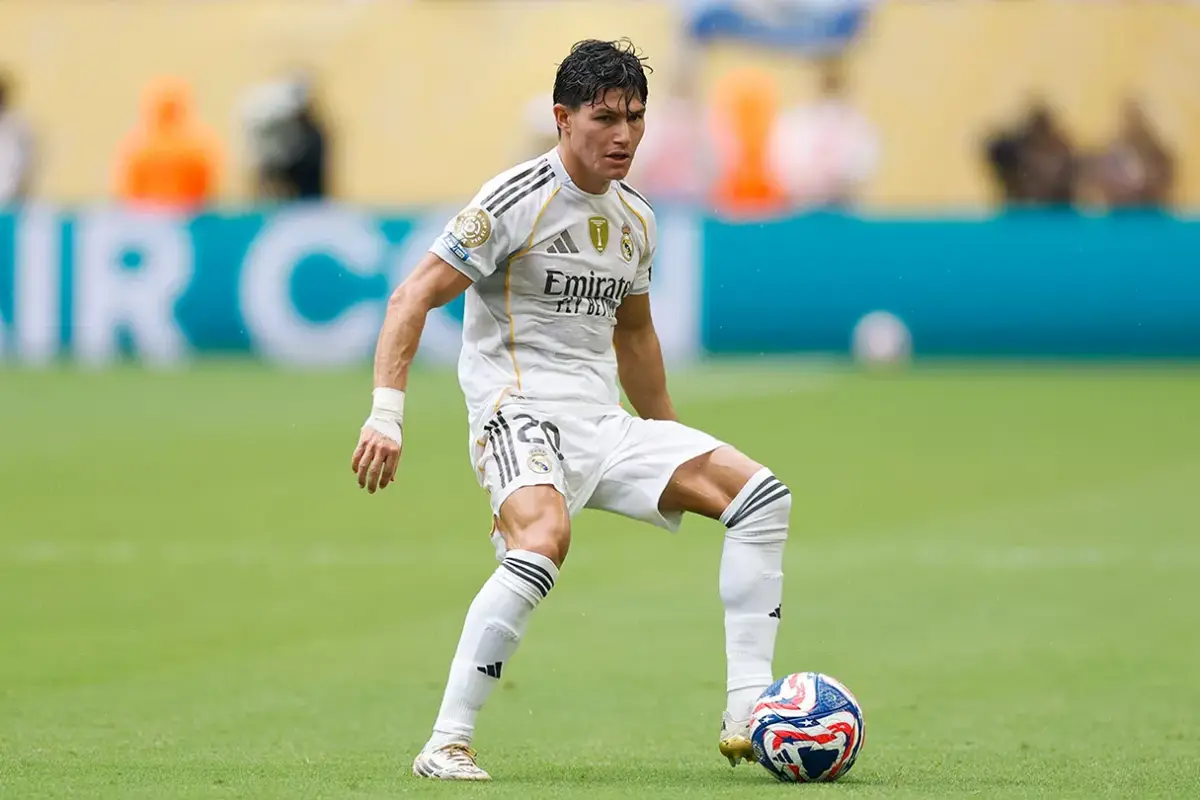 Fran García : "Xabi Alonso veut que nous récupérions le ballon le plus haut possible" (realmadrid.com)
