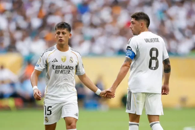 Arda Güler comme symbole de la transition dans l'entrejeu du Real Madrid (realmadrid.com)