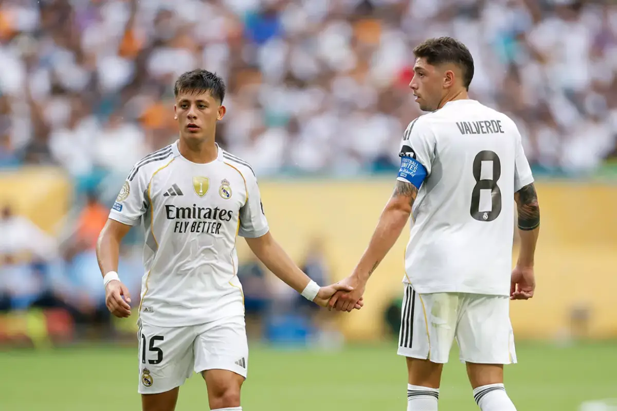 Arda Güler comme symbole de la transition dans l'entrejeu du Real Madrid (realmadrid.com)