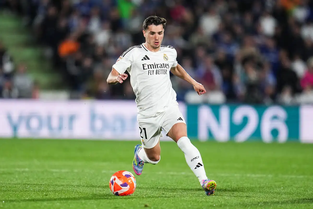 GETAFE, SPAIN - APRIL 23: Brahim Diaz of Real Madrid run with the ball during the LaLiga match between Getafe CF and Real Madrid CF at Coliseum Alfonso Perez on April 23, 2025 in Getafe, Spain. (Photo by Aitor Alcalde/Getty Images).