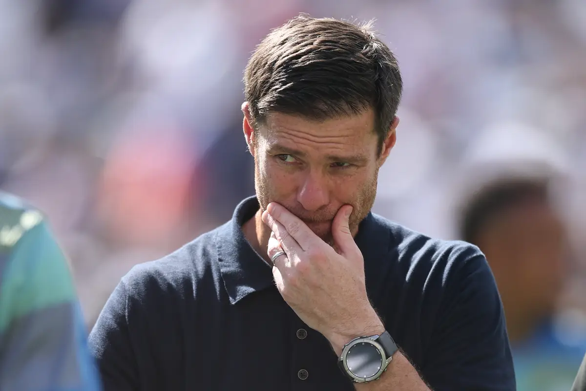 EAST RUTHERFORD, NEW JERSEY - JULY 09: Xabi Alonso, Head Coach of Real Madrid C.F, looks dejected during the FIFA Club World Cup 2025 semi-final match between Paris Saint-Germain and Real Madrid CF at MetLife Stadium on July 09, 2025 in East Rutherford, New Jersey. (Photo by Buda Mendes/Getty Images)