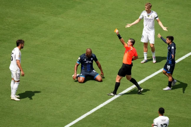 CHARLOTTE, NORTH CAROLINA - JUNE 22: Raul Asencio #35 of Real Madrid C.F. receives a red card during the FIFA Club World Cup 2025 group H match between Real Madrid CF and CF Pachuca at Bank of America Stadium on June 22, 2025 in Charlotte, North Carolina. (Photo by Michael Owens/Getty Images)