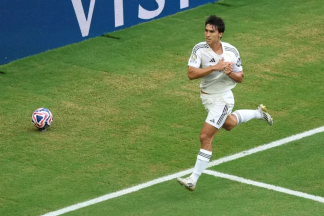 MIAMI GARDENS, FLORIDA - JULY 01: Gonzalo Garcia #30 of Real Madrid C.F. celebrates scoring his team's first goal during the FIFA Club World Cup 2025 round of 16 match between Real Madrid CF and Juventus FC at Hard Rock Stadium on July 01, 2025 in Miami Gardens, Florida. (Photo by Kevin C. Cox/Getty Images)