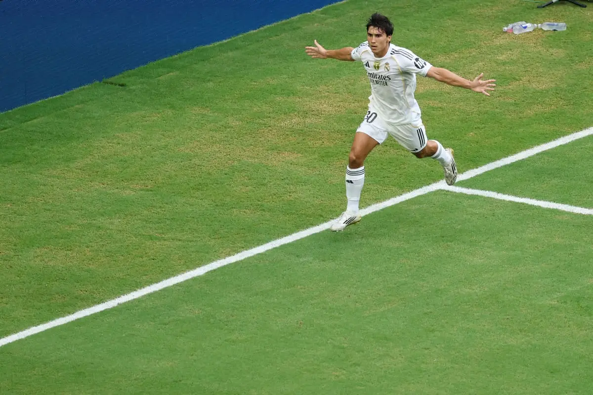 MIAMI GARDENS, FLORIDA - JULY 01: Gonzalo Garcia #30 of Real Madrid C.F. celebrates scoring his team's first goal during the FIFA Club World Cup 2025 round of 16 match between Real Madrid CF and Juventus FC at Hard Rock Stadium on July 01, 2025 in Miami Gardens, Florida. (Photo by Kevin C. Cox/Getty Images).