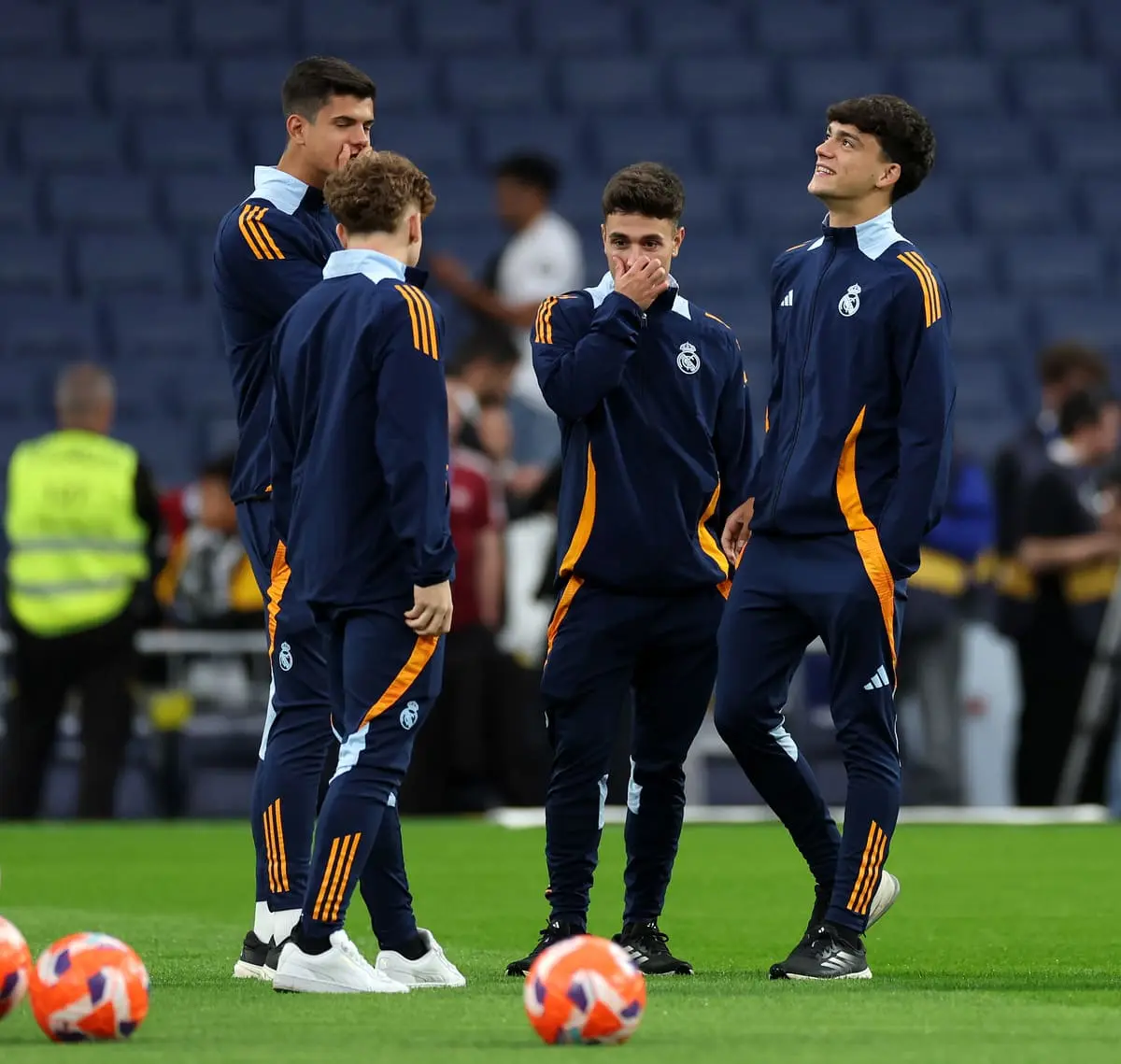 MADRID, SPAIN - MAY 14: Victor Munoz, Mario Rivas, David Jimenez and Chema Andres of Real Madrid inspect the pitch prior to during the LaLiga match between Real Madrid CF and RCD Mallorca at Estadio Santiago Bernabeu on May 14, 2025 in Madrid, Spain. (Photo by Florencia Tan Jun/Getty Images)