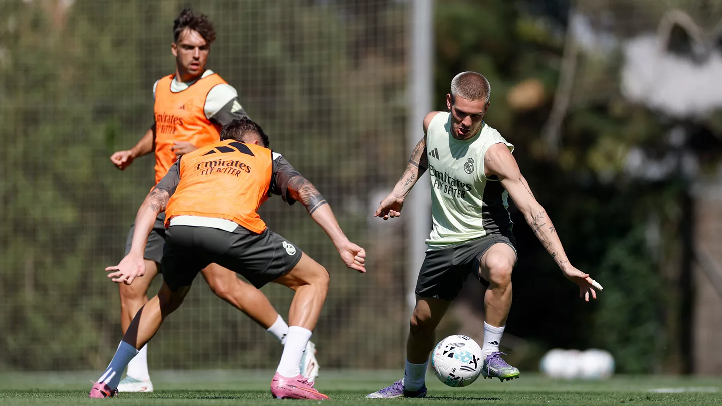 Mastantuono à l'entraînement au Real Madrid (realmadrid.com)