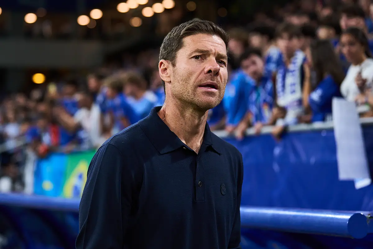 OVIEDO, SPAIN - AUGUST 24: Xabi Alonso, head coach of Real Madrid looks on prior to the LaLiga EA Sports match between Real Oviedo and Real Madrid CF at Carlos Tartiere on August 24, 2025 in Oviedo, Spain. (Photo by Juan Manuel Serrano Arce/Getty Images)