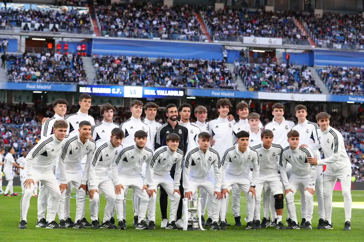 Arbeloa et ses jeunes madrilènes en avril 2023 (Photo by Gonzalo Arroyo Moreno/Getty Images).