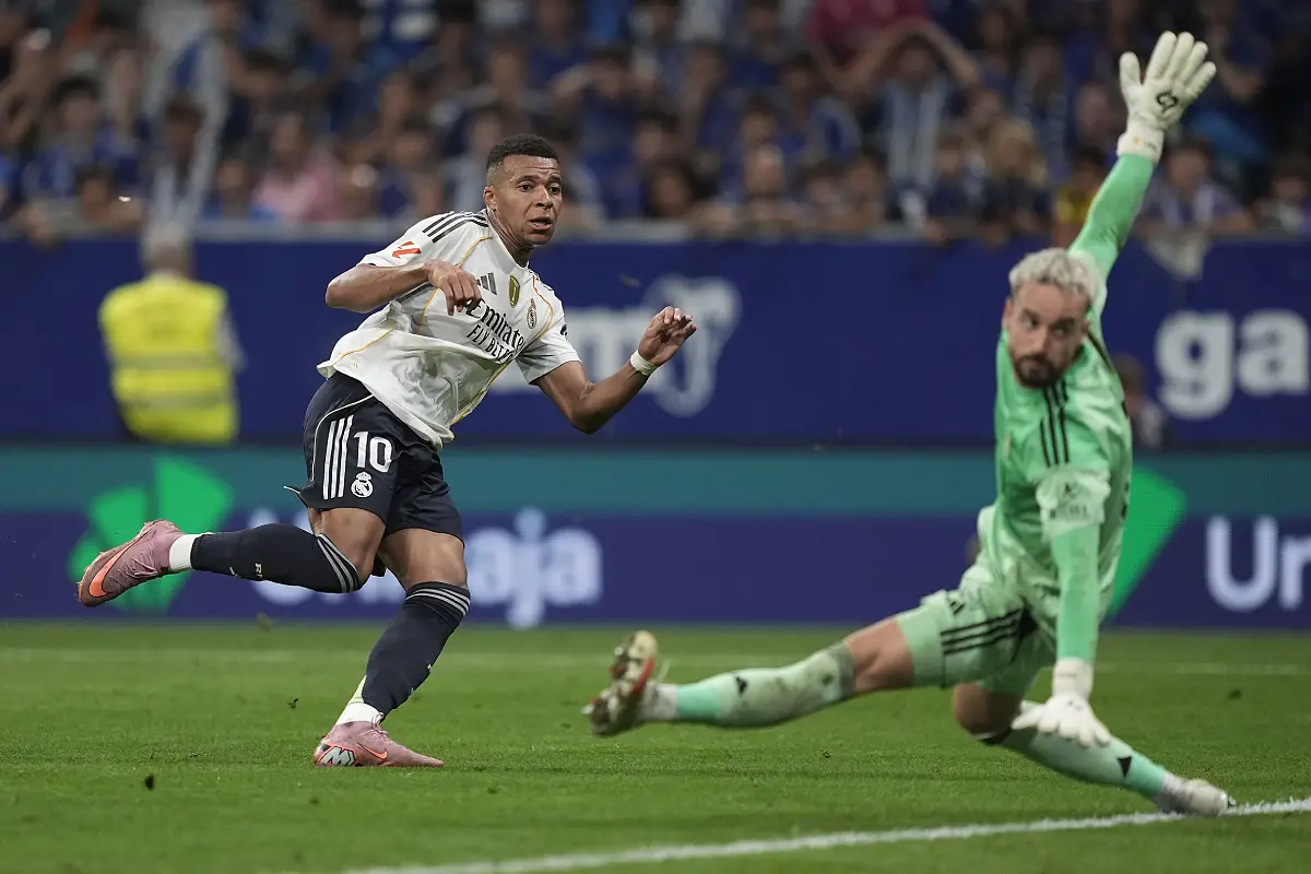 OVIEDO, SPAIN - AUGUST 24: Kylian Mbappé of Real Madrid scores his team's second goal during the LaLiga EA Sports match between Real Oviedo and Real Madrid CF at Carlos Tartiere on August 24, 2025 in Oviedo, Spain. (Photo by Juan Manuel Serrano Arce/Getty Images)