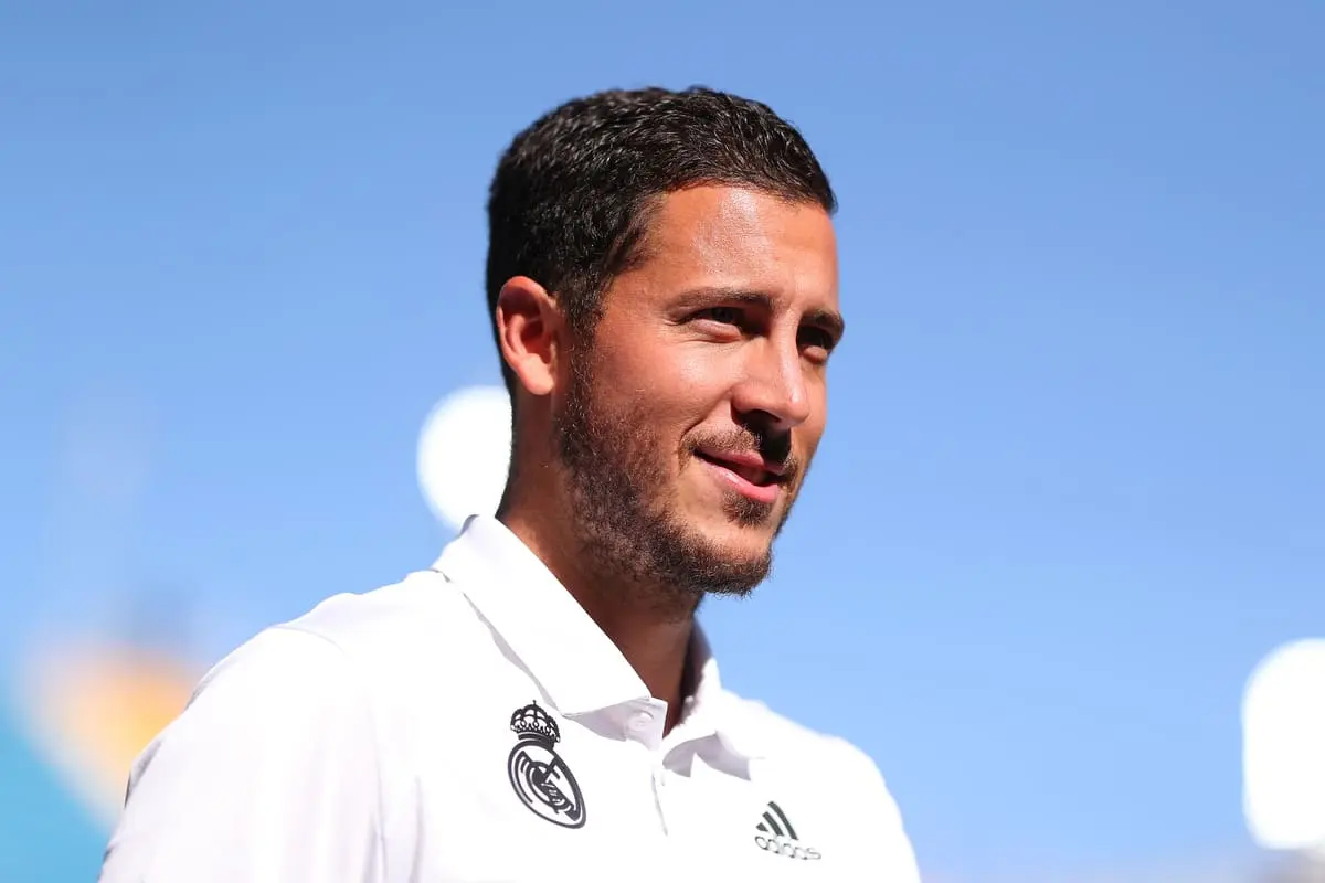 CADIZ, SPAIN - MAY 15: Eden Hazard of Real Madrid arrives prior to kick off of the LaLiga Santander match between Cadiz CF and Real Madrid CF at Estadio Nuevo Mirandilla on May 15, 2022 in Cadiz, Spain. (Photo by Fran Santiago/Getty Images).