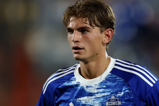 COMO, ITALY - JULY 27: Nicolas Paz of Como looks on during the final of the Como Cup played between Como and Ajax at Giuseppe Sinigaglia Stadium on July 27, 2025 in Como, Italy. (Photo by Claudio Villa/Getty Images).