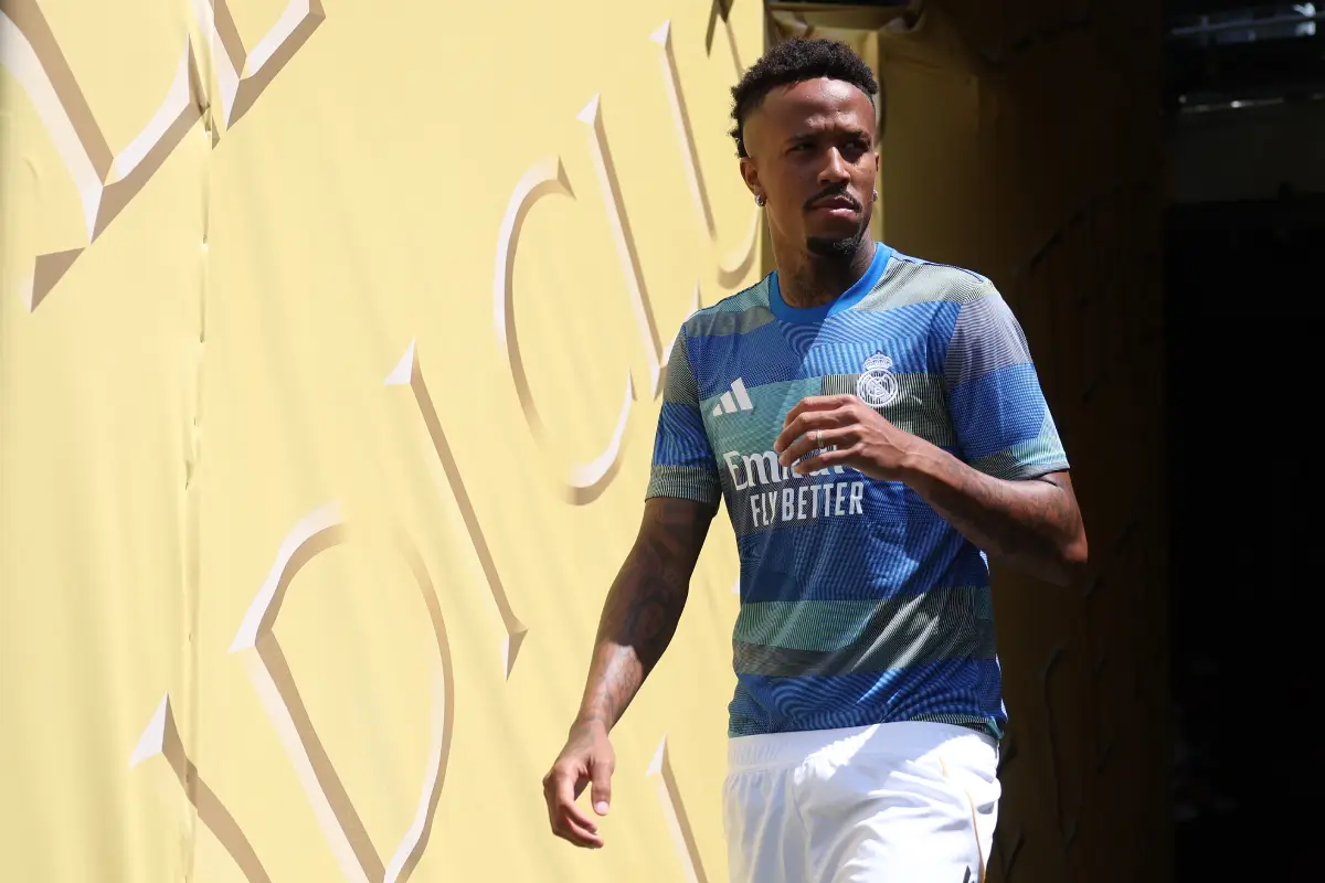 EAST RUTHERFORD, NEW JERSEY - JULY 09: Eder Militao #3 of Real Madrid C.F. enters the pitch to warm up prior to the FIFA Club World Cup 2025 semi-final match between Paris Saint-Germain and Real Madrid CF at MetLife Stadium on July 09, 2025 in East Rutherford, New Jersey. (Photo by Buda Mendes/Getty Images)