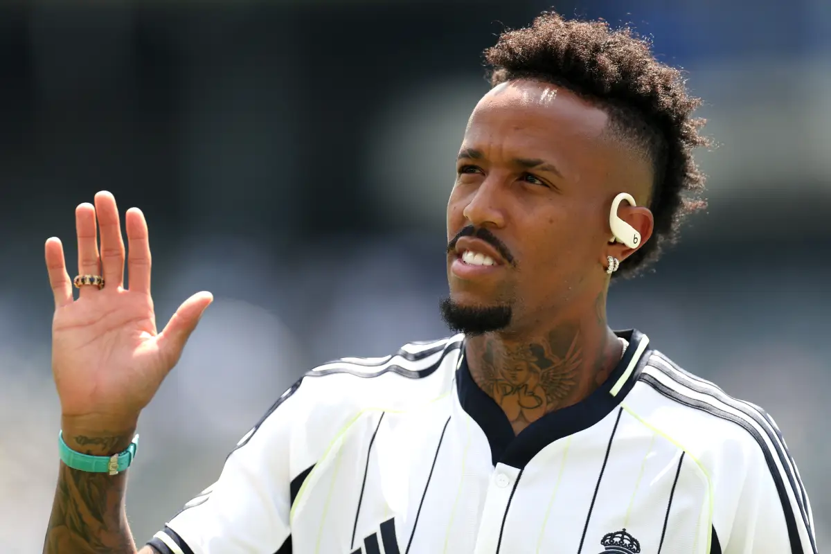 EAST RUTHERFORD, NEW JERSEY - JULY 05: Eder Militao #3 of Real Madrid C.F. acknowledges the fans prior to the FIFA Club World Cup 2025 quarter-final match between Real Madrid CF and Borussia Dortmund at MetLife Stadium on July 05, 2025 in East Rutherford, New Jersey. (Photo by Francois Nel/Getty Images)