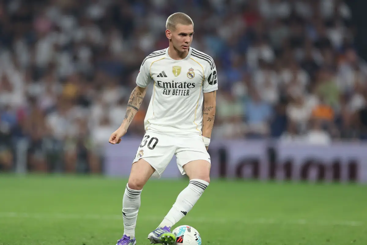 MADRID, SPAIN - AUGUST 19: Franco Mastantuono of Real Madrid in action during the LaLiga EA Sports match between Real Madrid CF and CA Osasuna at Estadio Santiago Bernabeu on August 19, 2025 in Madrid, Spain. (Photo by Florencia Tan Jun/Getty Images)