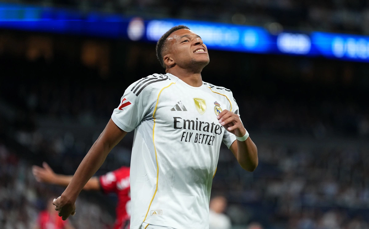 MADRID, SPAIN - AUGUST 30: Kylian Mbappe of Real Madrid reacts during the LaLiga EA Sports match between Real Madrid CF and RCD Mallorca at Estadio Santiago Bernabeu on August 30, 2025 in Madrid, Spain. (Photo by Angel Martinez/Getty Images)