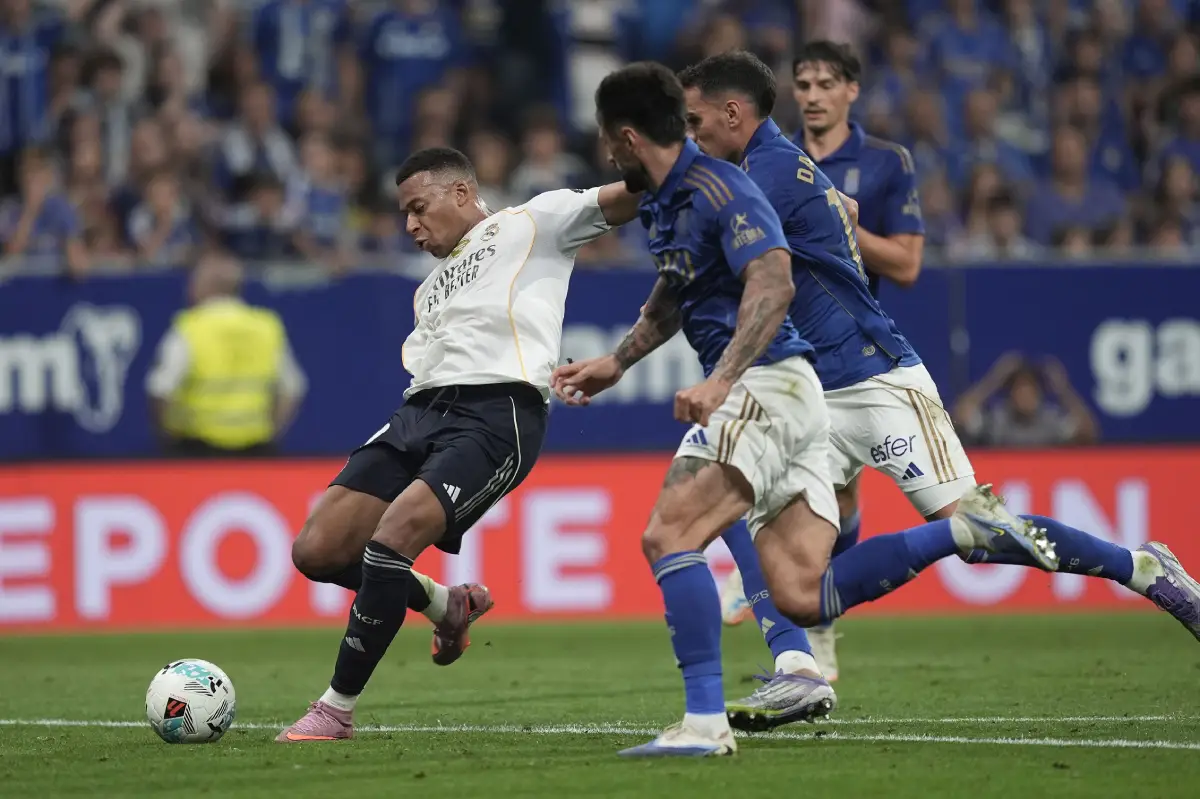 OVIEDO, SPAIN - AUGUST 24: Kylian Mbappé of Real Madrid scores his team's first goal during the LaLiga EA Sports match between Real Oviedo and Real Madrid CF at Carlos Tartiere on August 24, 2025 in Oviedo, Spain. (Photo by Juan Manuel Serrano Arce/Getty Images)