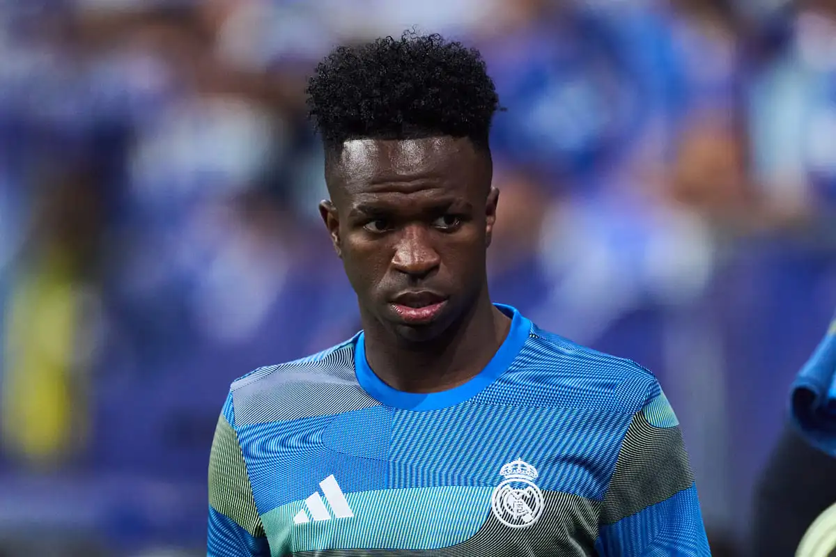 OVIEDO, SPAIN - AUGUST 24: Vinicius Junior of Real Madrid looks on prior to the LaLiga EA Sports match between Real Oviedo and Real Madrid CF at Carlos Tartiere on August 24, 2025 in Oviedo, Spain. (Photo by Juan Manuel Serrano Arce/Getty Images).