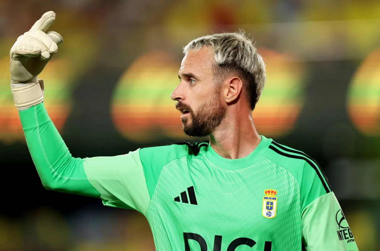 VILLARREAL, SPAIN - AUGUST 15: Aaron Escandell of Real Oviedo in action during the LaLiga EA Sports match between Villarreal CF and Real Oviedo at Estadio de la Ceramica on August 15, 2025 in Villarreal, Spain. (Photo by Clive Brunskill/Getty Images)