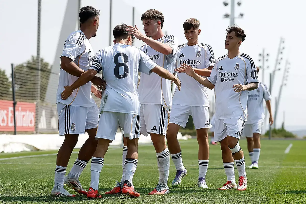 Real Madrid Castilla – Racing Ferrol fixé au 17 septembre (realmadrid.com)