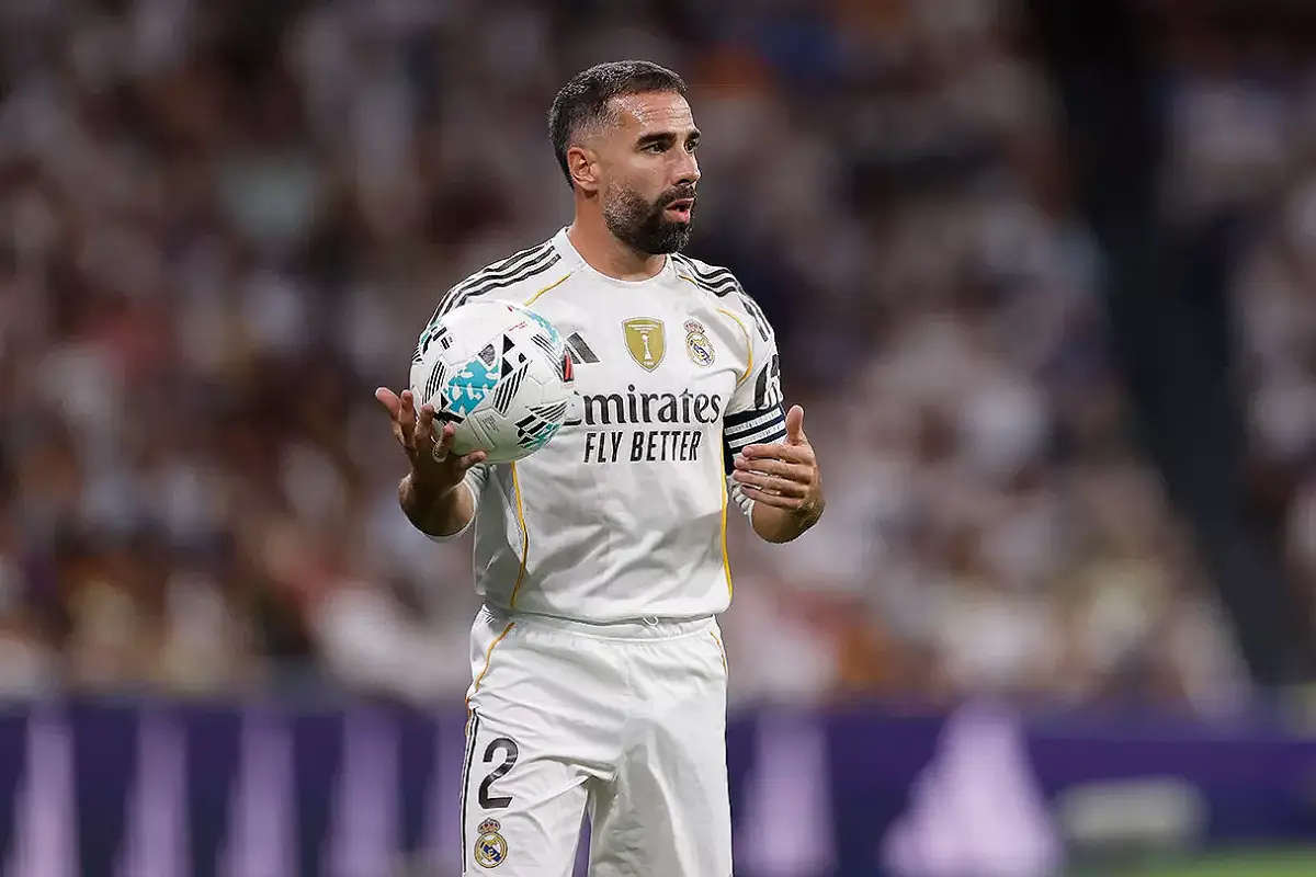 Carvajal écarté des terrains plusieurs semaines (realmadrid.com)