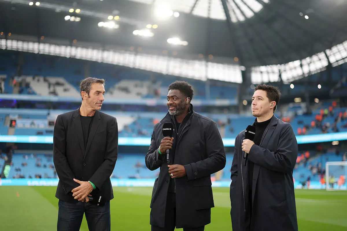 Nasri, à droite avec Canal+ en septembre 2024, a commenté l'interview de la mère de Mbappé (Photo by Carl Recine/Getty Images).