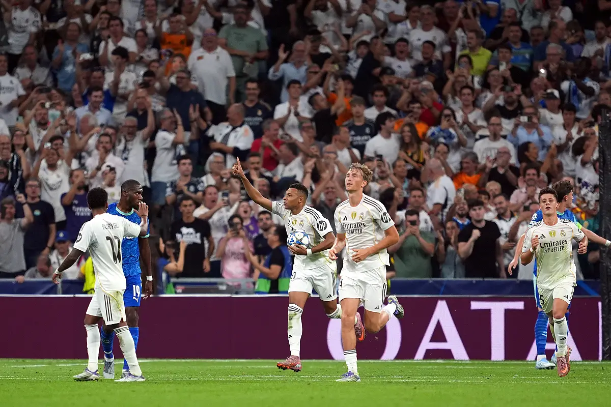 Mbappé a participé aux records du Real Madrid avec son doublé (Photo by Mateo Villalba Sanchez/Getty Images).