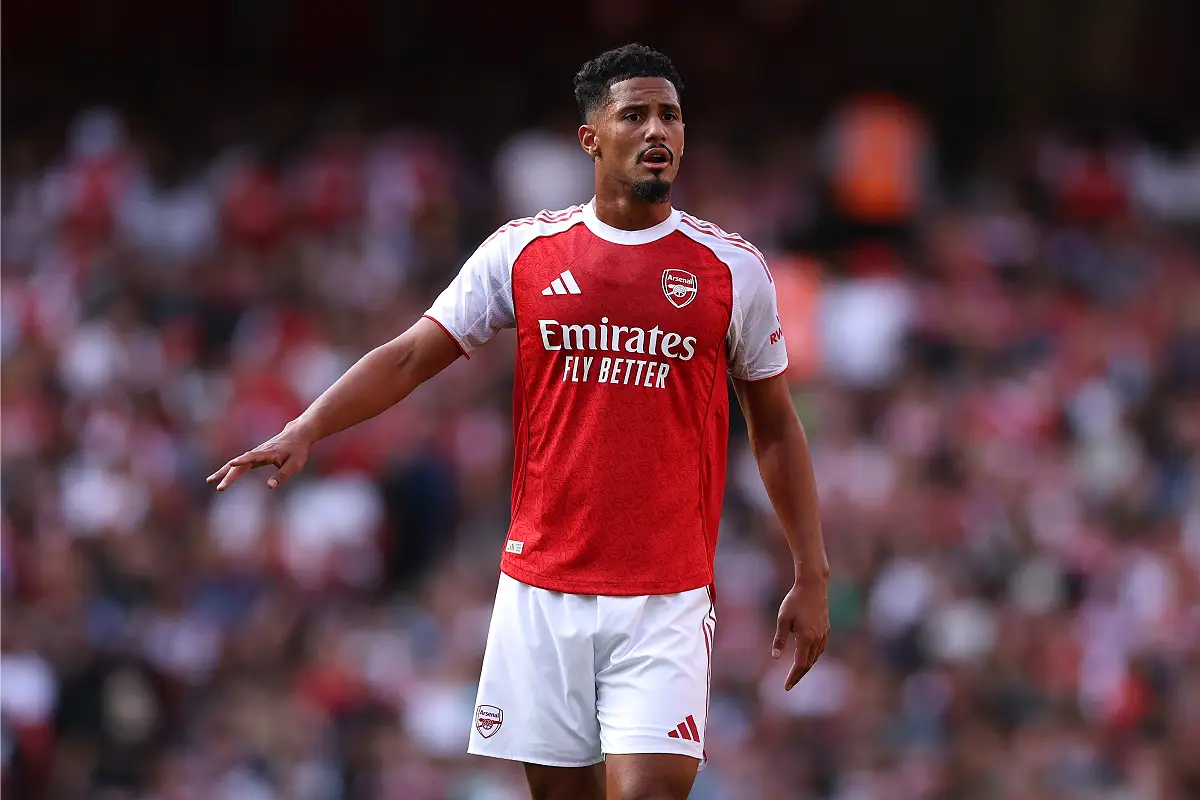 Saliba lors de la pré-saison (Photo by Justin Setterfield/Getty Images).