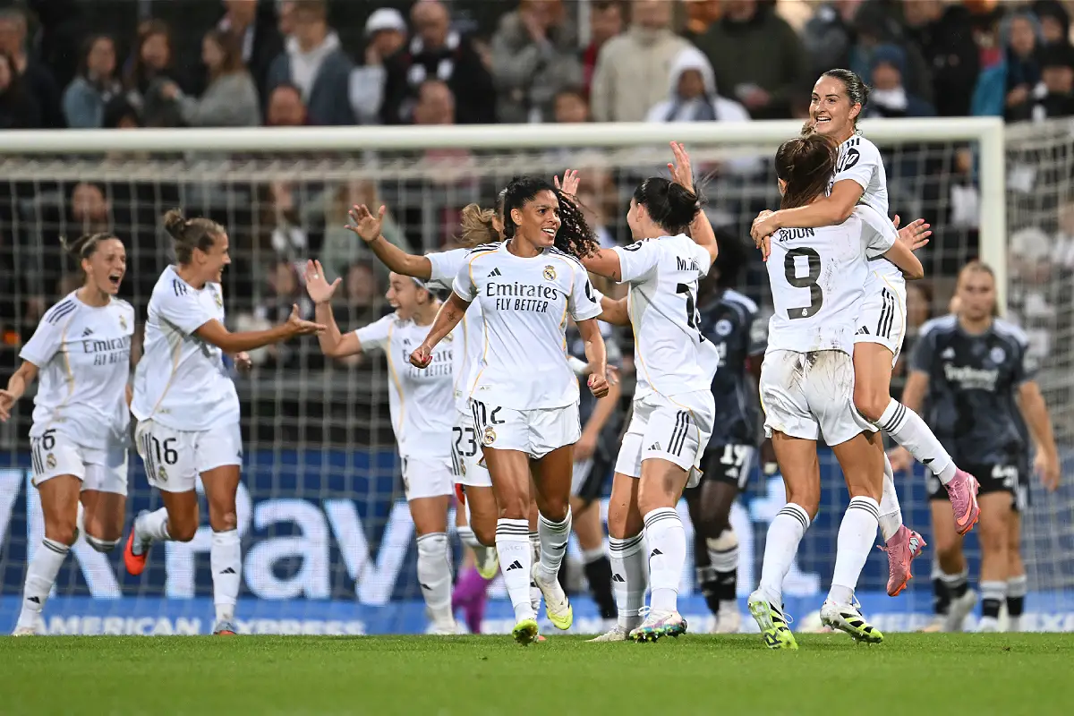 FRANKFURT AM MAIN, GERMANY - SEPTEMBER 11: Signe Bruun of Real Madrid celebrates scoring her team's second goal with teammates during the UEFA Women's Champions League qualifier match between Eintracht Frankfurt and Real Madrid at Stadion am Brentanobad on September 11, 2025 in Frankfurt am Main, Germany. (Photo by Christian Kaspar-Bartke/Getty Images)