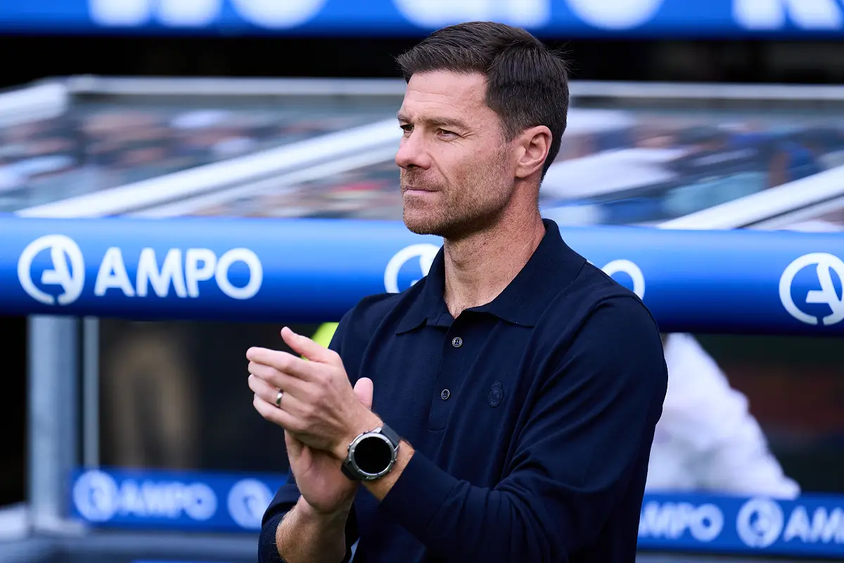 SAN SEBASTIAN, SPAIN - SEPTEMBER 13: Xabi Alonso, Head Coach of Real Madrid, looks on prior to the LaLiga EA Sports match between Real Sociedad and Real Madrid CF at Reale Arena on September 13, 2025 in San Sebastian, Spain. (Photo by Juan Manuel Serrano Arce/Getty Images)