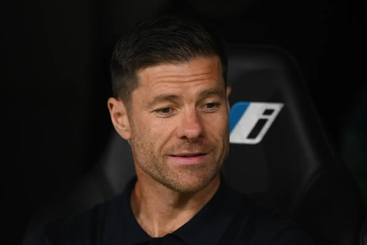 MADRID, SPAIN - SEPTEMBER 20: Xabi Alonso, Head Coach of Real Madrid, looks on prior to the LaLiga EA Sports match between Real Madrid CF and RCD Espanyol de Barcelona at Estadio Santiago Bernabeu on September 20, 2025 in Madrid, Spain. (Photo by Denis Doyle/Getty Images)