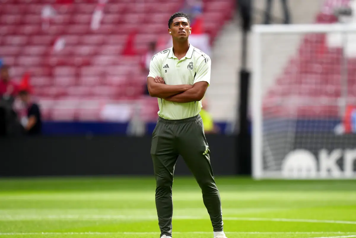 MADRID, SPAIN - SEPTEMBER 27: Jude Bellingham of Real Madrid inspects the pitch prior to the LaLiga EA Sports match between Atletico de Madrid and Real Madrid CF at Riyadh Air Metropolitano on September 27, 2025 in Madrid, Spain. (Photo by Angel Martinez/Getty Images)