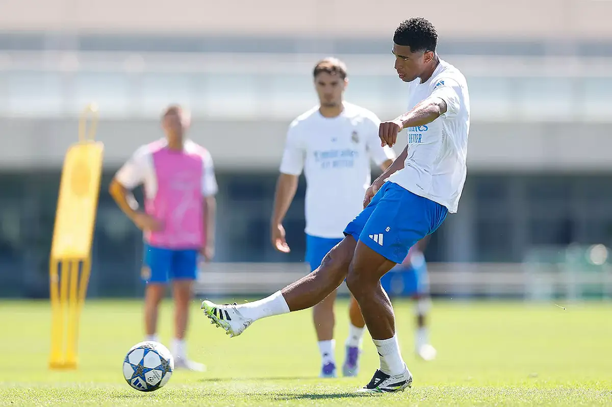 Bellingham de retour seulement 2 mois après son opération (realmadrid.com)