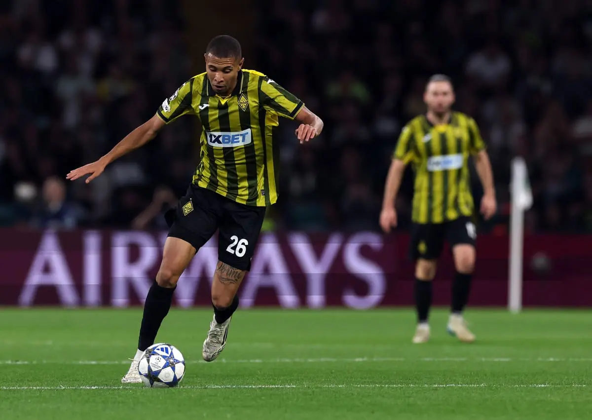 GLASGOW, SCOTLAND - AUGUST 20: Edmilson of Kairat controls the ball during the UEFA Champions League Play-offs Round First Leg match between Celtic and Kairat Almaty at Celtic Park on August 20, 2025 in Glasgow, Scotland. (Photo by Ian MacNicol/Getty Images)