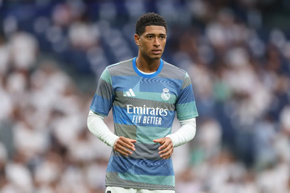 MADRID, SPAIN - SEPTEMBER 20: Jude Bellingham of Real Madrid warms up prior to the LaLiga EA Sports match between Real Madrid CF and RCD Espanyol de Barcelona at Estadio Santiago Bernabeu on September 20, 2025 in Madrid, Spain. (Photo by Florencia Tan Jun/Getty Images)